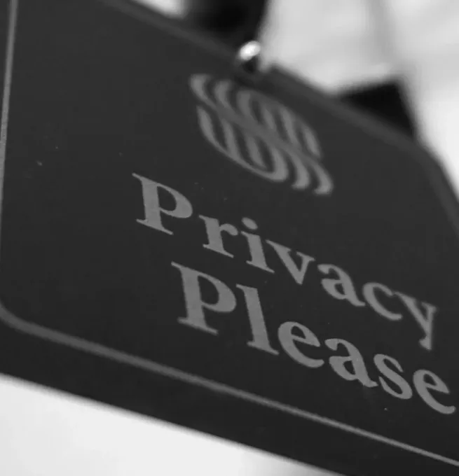 Privatlivsnote på et laptoptastatur